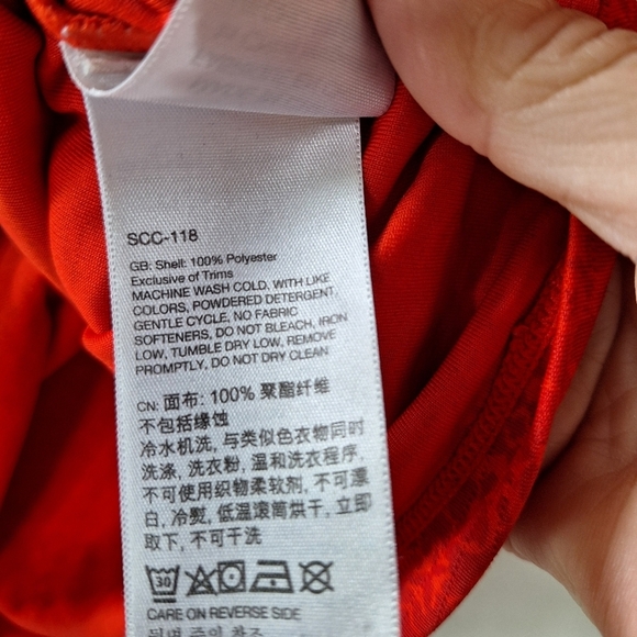 Marmot Womens Lightweight Pullover Performance Hoodie AllOver Pattern Red Size S - Picture 6 of 8